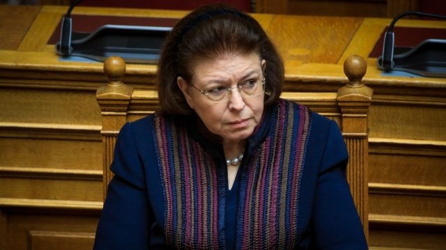 Καβγάς-στη-Βουλή-για-τα-οστά-του-Σαμουήλ:-Έχετε-άγνοια-είπε-η-Μενδώνη-στην-αντιπολίτευση-«όταν-έρθει-η-ώρα»-θα-δημοσιοποιηθεί-το-μνημόνιο-με-Βουλγαρία