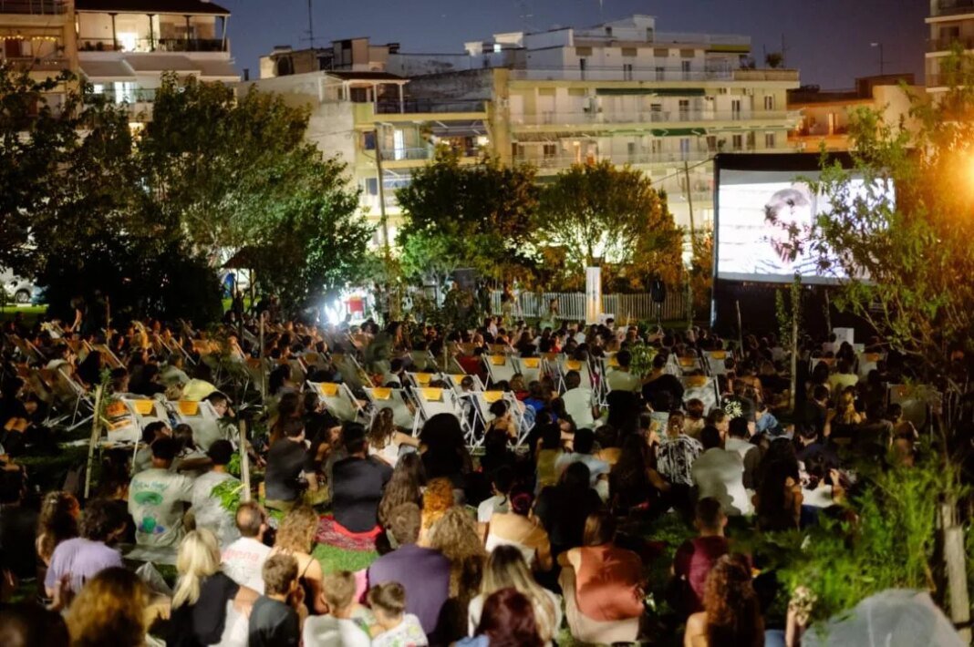 Θεσσαλονίκη: Με περισσότερους από 10.000 θεατές ολοκληρώθηκε η πρώτη διαδρομή του «Σινεμά στις Γειτονιές» Θεσσαλονίκη:-Με-περισσότερους-από-10.000-θεατές-ολοκληρώθηκε-η-πρώτη-διαδρομή-του-«Σινεμά-στις-Γειτονιές»