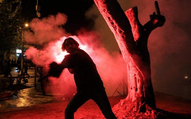 Αλβανία: Δεύτερη μέρα φοιτητικών διαδηλώσεων με βίαιες συγκρούσεις με την αστυνομία Αλβανία:-Δεύτερη-μέρα-φοιτητικών-διαδηλώσεων-με-βίαιες-συγκρούσεις-με-την-αστυνομία