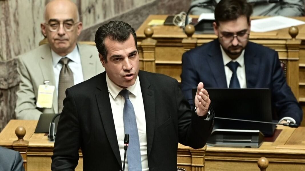 Στην Κρήτη αυξήθηκαν οι μεταναστευτικές ροές στις 19.000, κόντρα στη Βουλή για τη νέα δομή στο Ηράκλειο, «επιταχύνουμε τις διαδικασίες» λέει ο Πλεύρης