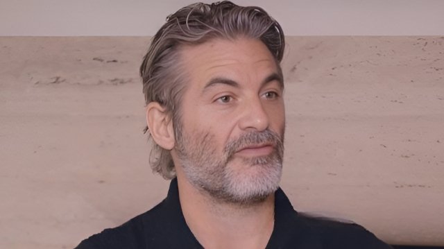 Τζιμ-Κέρτις:-Η-οικογένειά-μου-ήταν-από-την-Αθήνα-και-τη-Λήμνο,-είμαι-υπερήφανος-για-την-ελληνική-μου-καταγωγή-–-Η-εξομολόγηση-για-την-Τζένιφερ-Άνιστον