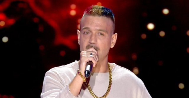 Τραγούδησε-το-«Μάλιστα-κύριε»:-Ο-εγγονός-του-Γιώργου-Ζαμπέτα-στις-blind-auditions-του-the-voice,-δείτε-βίντεο