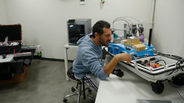 Ερευνητές του ΕΚΕΦΕ σχεδιάζουν θαλάσσιο drone που θα μπορεί να μαζεύει σκουπίδια από τη θάλασσα Ερευνητές-του-ΕΚΕΦΕ-σχεδιάζουν-θαλάσσιο-drone-που-θα-μπορεί-να-μαζεύει-σκουπίδια-από-τη-θάλασσα