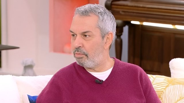 Χρήστος-Χατζηπαναγιώτης-για-Δανάη-Μπάρκα:-Σαν-ψέματα-μου-φαίνεται-που-σε-λίγο-καιρό-θα-κρατάω-στα-χέρια-μου-το-μωράκι-της