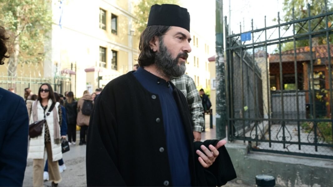 Ομόφωνα-αθώος-ο-πατέρας-Αντώνιος-για-την-υπόθεση-της-Κιβωτού-του-Κόσμου-στα-Ιωάννινα