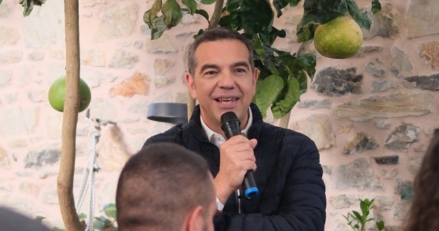 Πολιτική-σύγκρουση-μετά-το-«άντε-και-στα-δικά-μας»-για-Γαλλία:-Οι-εισηγήσεις-στον-Τσίπρα-για-αριστερή-στροφή-και-η-αντίδραση-της-κυβέρνησης