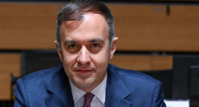 Χατζηβασιλείου: Η Ελλάδα δεν πρόκειται να γυρίσει στην πάνω και στην κάτω πλατεία, η χώρα δεν θα πληρώσει ξανά το μάρμαρο του λαϊκισμού Χατζηβασιλείου:-Η-Ελλάδα-δεν-πρόκειται-να-γυρίσει-στην-πάνω-και-στην-κάτω-πλατεία,-η-χώρα-δεν-θα-πληρώσει-ξανά-το-μάρμαρο-του-λαϊκισμού