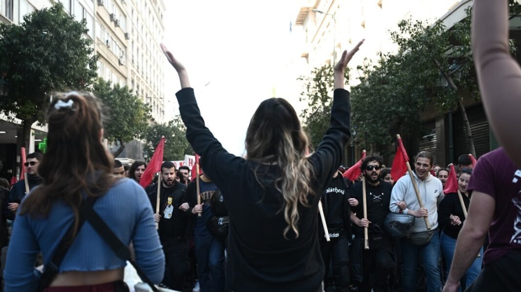 Μαθητές και φοιτητές σήμερα στους δρόμους, απεργίες σε υγεία και δημόσιο: Πού θα γίνουν συγκεντρώσεις, πώς θα κινηθούν τα ΜΜΜ Μαθητές-και-φοιτητές-σήμερα-στους-δρόμους,-απεργίες-σε-υγεία-και-δημόσιο:-Πού-θα-γίνουν-συγκεντρώσεις,-πώς-θα-κινηθούν-τα-ΜΜΜ
