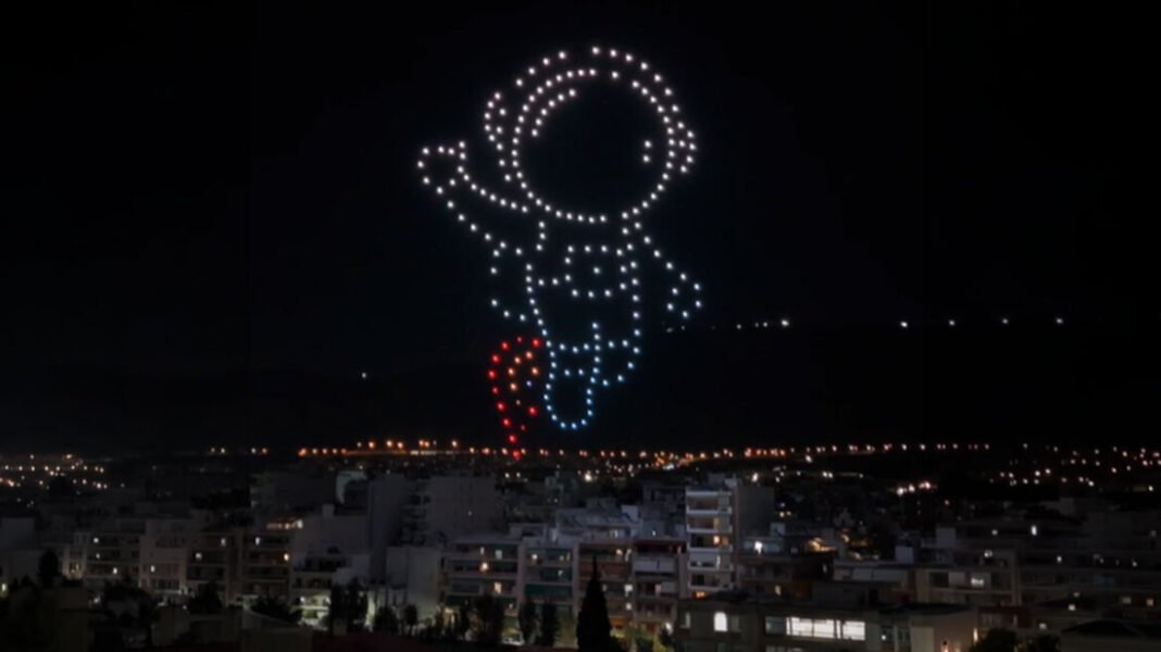 Συγκίνησε-το-drone-show-για-τους-μικρούς-ασθενείς-στο-Παίδων-Αγία-Σοφία:-Όταν-οι-ζωγραφιές-των-παιδιών-φώτισαν-τον-ουρανό,-δείτε-το-βίντεο