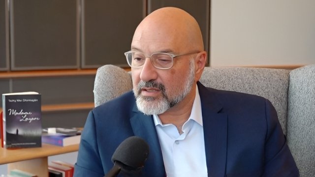 Σάκης-Αρναούτογλου:-Η-μητέρα-μου-είχε-Αλτσχάιμερ-και-έφτασε-24-κιλά,-είναι-σοκαριστικό-γιατί-δεν-μπορούσες-να-την-αναγνωρίσεις