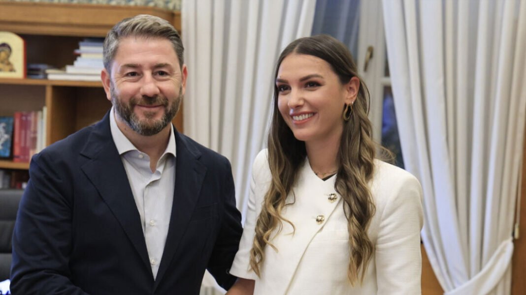 Στο ΠΑΣΟΚ και επισήμως η Μυρτώ Κοροβέση μετά από τον ΣΥΡΙΖΑ και τον Κασσελάκη, τι είπαν με Ανδρουλάκη, δείτε βίντεο και φωτογραφίες Στο ΠΑΣΟΚ και επισήμως η Μυρτώ Κοροβέση μετά από τον ΣΥΡΙΖΑ και τον Κασσελάκη, τι είπαν με Ανδρουλάκη, δείτε βίντεο και φωτογραφίες