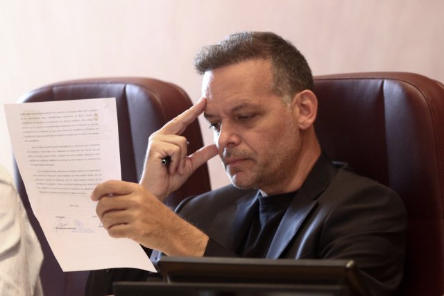 Ένταση-και-διαφωνίες-στο-Δημοτικό-Συμβούλιο-της-Αθήνας-για-το-πόρισμα-του-ΤΕΕ-και-την-ασφάλεια-στην-Γκράβα
