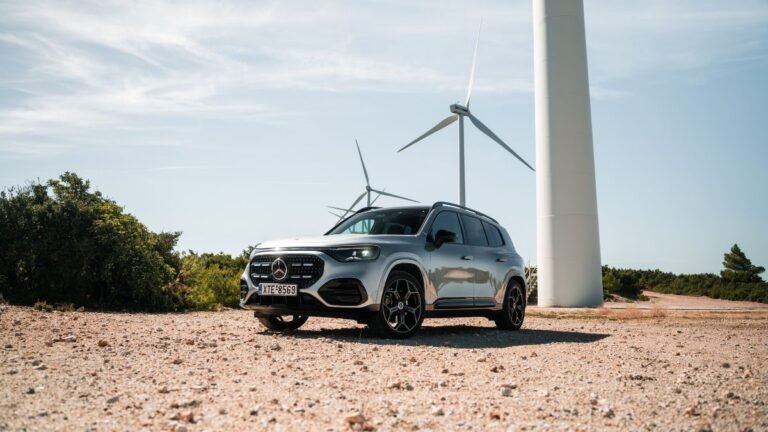Mercedes-Benz GLB 200 Hybrid: Πολυτέλεια, άνεση για την οικογένεια και υβριδική υπεροχή (+video) mercedes-benz-glb-200-hybrid:-Πολυτέλεια,-άνεση-για-την-οικογένεια-και-υβριδική-υπεροχή-(+video)