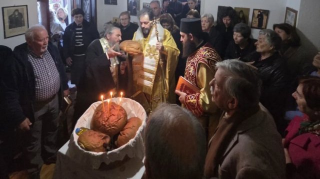 Κόνιτσα: Τελέστηκε η πρώτη Θεία Λειτουργία στο σπίτι όπου μεγάλωσε ο Άγιος Παΐσιος Κόνιτσα:-Τελέστηκε-η-πρώτη-Θεία-Λειτουργία-στο-σπίτι-όπου-μεγάλωσε-ο-Άγιος-Παΐσιος