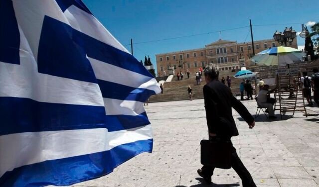 ΤτΕ:-Η-Ελλάδα-των-δύο-οικονομιών-–-Κέρδη-+20,7%,-πραγματικό-εισόδημα-−0,4%-και-δημοσιονομικός-χώρος-στο-όριο