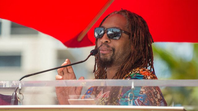 Ο Lil Jon αποκάλυψε την τελευταία συνομιλία με τον 27χρονο γιο του πριν πεθάνει: Με είχε πάρει τηλέφωνο για να μου πει «Σε αγαπώ» Ο-lil-jon-αποκάλυψε-την-τελευταία-συνομιλία-με-τον-27χρονο-γιο-του-πριν-πεθάνει:-Με-είχε-πάρει-τηλέφωνο-για-να-μου-πει-«Σε-αγαπώ»