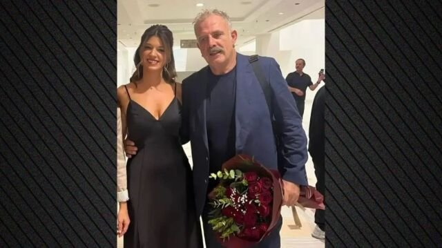 Η φωτογραφία του Πασχάλη Τσαρούχα από την Αίτνα που τράβηξε η Κατερίνα Νοτοπούλου: Η υπέροχη γυναίκα μου Η-φωτογραφία-του-Πασχάλη-Τσαρούχα-από-την-Αίτνα-που-τράβηξε-η-Κατερίνα-Νοτοπούλου:-Η-υπέροχη-γυναίκα-μου
