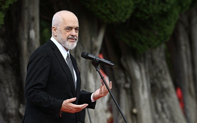 Τίρανα: Καζάνι που βράζει το πολιτικό σκηνικό στην Αλβανία Τίρανα:-Καζάνι-που-βράζει-το-πολιτικό-σκηνικό-στην-Αλβανία
