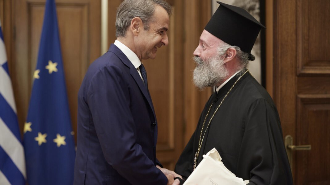 Μητσοτάκης σε Αρχιεπίσκοπο Αυστραλίας Μακάριο: Επιστολική ψήφος για τους Έλληνες του εξωτερικού στις επόμενες εκλογές Μητσοτάκης σε Αρχιεπίσκοπο Αυστραλίας Μακάριο: Επιστολική ψήφος για τους Έλληνες του εξωτερικού στις επόμενες εκλογές