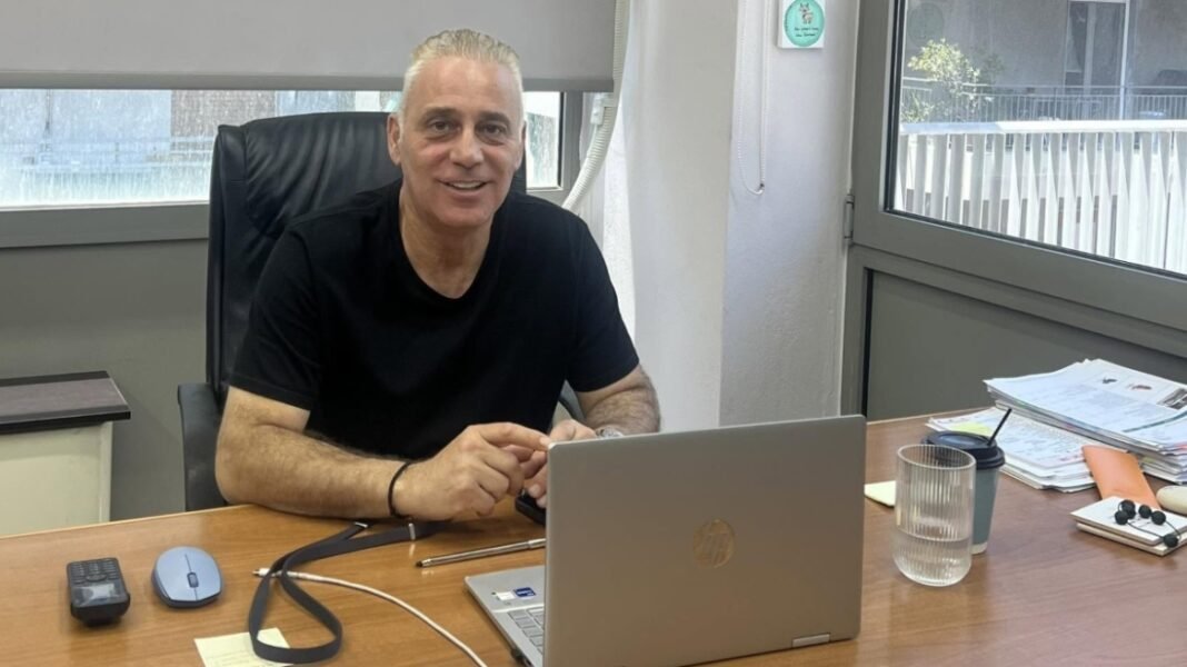 Σε σοβαρή κατάσταση ο αντιδήμαρχος Πειραιά Γιάννης Βοϊδονικόλας, αυτοτραυματίστηκε με πιστόλι Σε-σοβαρή-κατάσταση-ο-αντιδήμαρχος-Πειραιά-Γιάννης-Βοϊδονικόλας,-αυτοτραυματίστηκε-με-πιστόλι