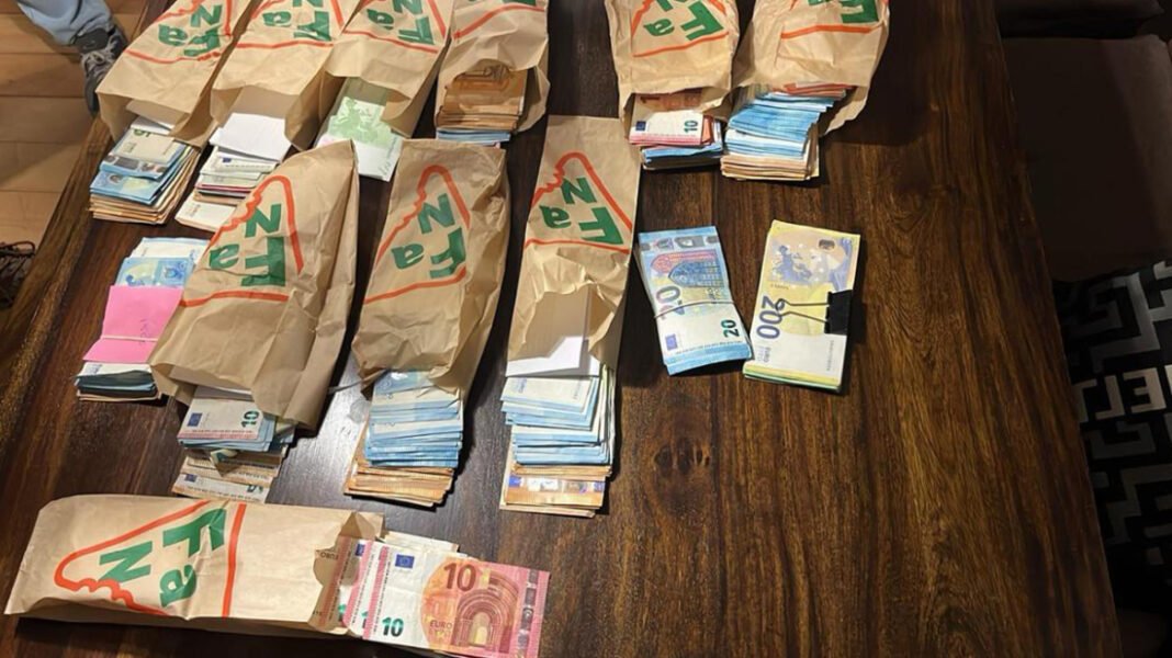 Σε σακουλάκια της Pizza Fan έκρυβε τα κέρδη από το κόλπο με τις αποδείξεις ο υπαρχηγός του κυκλώματος Σε-σακουλάκια-της-pizza-fan-έκρυβε-τα-κέρδη-από-το-κόλπο-με-τις-αποδείξεις-ο-υπαρχηγός-του-κυκλώματος