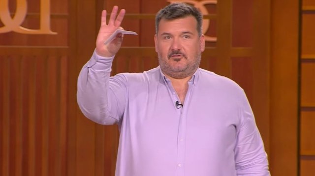 «Πόλεμος»-στο-dragons’-den-για-τον-Βασίλη-από-τις-Σέρρες-και-το-απορρυπαντικό-του:-Ποιοι-κέρδισαν-την-εμπιστοσύνη-του-και-του-έδωσαν-e150.000