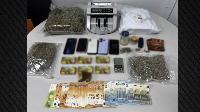 Τρεις συλλήψεις για διακίνηση ναρκωτικών μέσω ταχυδρομικών δεμάτων στη Θεσσαλονίκη Τρεις-συλλήψεις-για-διακίνηση-ναρκωτικών-μέσω-ταχυδρομικών-δεμάτων-στη-Θεσσαλονίκη