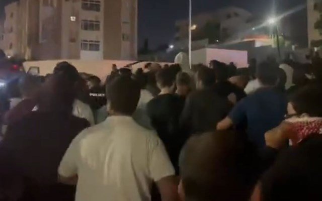 Ιορδανία: Σε 9 αυξήθηκε ο απολογισμός των νεκρών από την επίθεση σε εκκλησία Ιορδανία:-Σε-9-αυξήθηκε-ο-απολογισμός-των-νεκρών-από-την-επίθεση-σε-εκκλησία