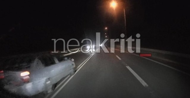 Τρομακτικό βίντεο από τον ΒΟΑΚ: Οδηγός κάνει προσπέραση στο αντίθετο ρεύμα μέσα στη νύχτα ενώ έρχονται αυτοκίνητα Τρομακτικό-βίντεο-από-τον-ΒΟΑΚ:-Οδηγός-κάνει-προσπέραση-στο-αντίθετο-ρεύμα-μέσα-στη-νύχτα-ενώ-έρχονται-αυτοκίνητα