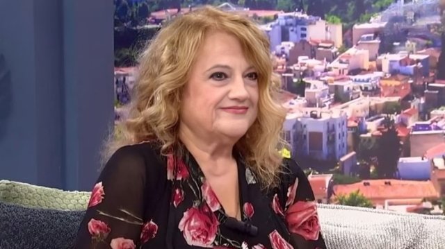 Ελένη Καστάνη: Όση αγάπη μου έλειψε από τις απώλειες της ζωής μου την παίρνω από τον κόσμο Ελένη-Καστάνη:-Όση-αγάπη-μου-έλειψε-από-τις-απώλειες-της-ζωής-μου-την-παίρνω-από-τον-κόσμο