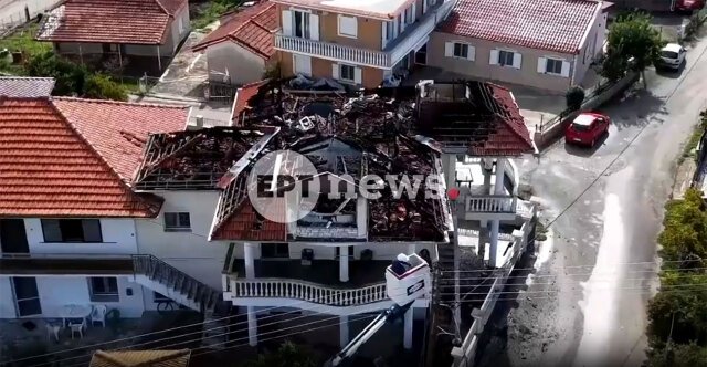 Κεραυνός χτύπησε σπίτι στην Πρέβεζα και προκάλεσε πυρκαγιά που κατέστρεψε τη σοφίτα, βίντεο Κεραυνός-χτύπησε-σπίτι-στην-Πρέβεζα-και-προκάλεσε-πυρκαγιά-που-κατέστρεψε-τη-σοφίτα,-βίντεο