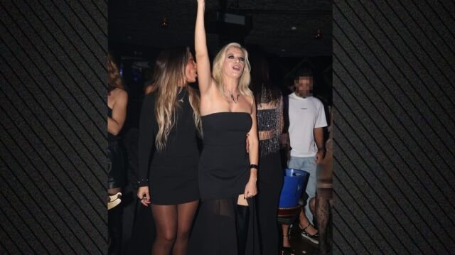 Ο χορός της Τζένης Θεωνά στην πρεμιέρα του Δήμου Αναστασιάδη και το μακρύ μαύρο φόρεμα με το σκίσιμο Ο-χορός-της-Τζένης-Θεωνά-στην-πρεμιέρα-του-Δήμου-Αναστασιάδη-και-το-μακρύ-μαύρο-φόρεμα-με-το-σκίσιμο