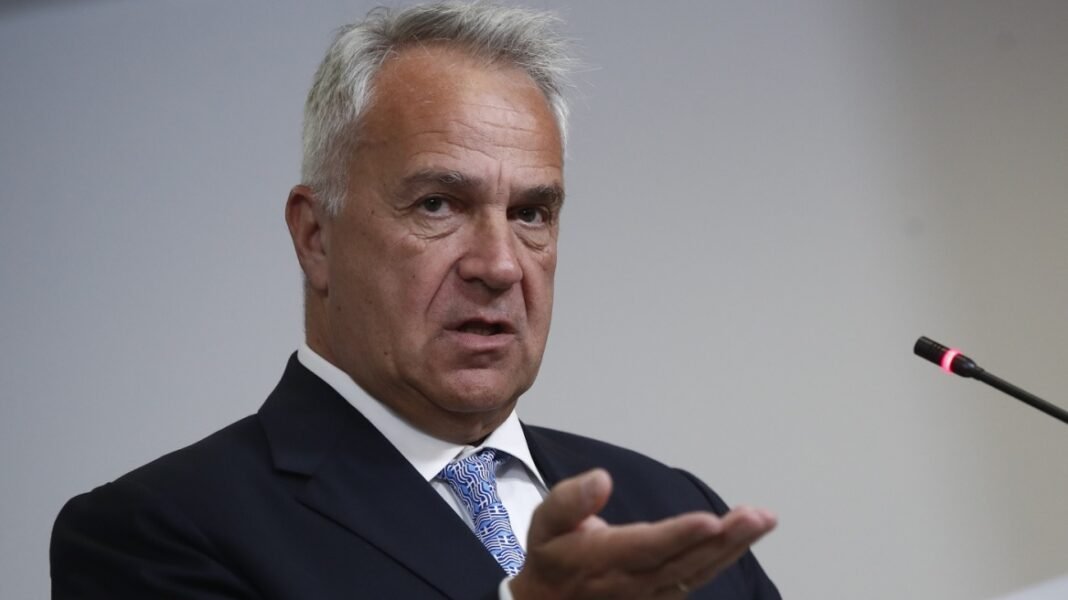 Βορίδης για Καραμανλή: Δεν έχει ξεπεράσει το όριο, λέει τη γνώμη του Βορίδης για Καραμανλή: Δεν έχει ξεπεράσει το όριο, λέει τη γνώμη του