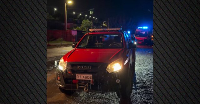 Φωτιά-σε-φανοποιείο-στη-Νέα-Πέραμο,-59χρονος-ανασύρθηκε-χωρίς-τις-αισθήσεις-του