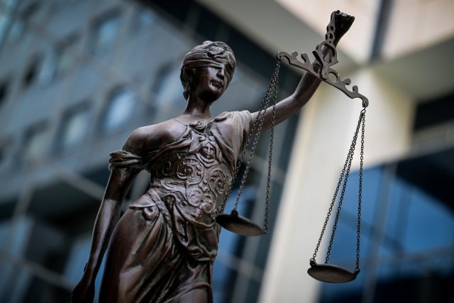 Η Ένωση Διοικητικών Δικαστών αποδοκιμάζει το άρθρο αντεισαγγελέα του Αρείου Πάγου για «Φλέβα διαφθοράς στη Δικαιοσύνη» Η-Ένωση-Διοικητικών-Δικαστών-αποδοκιμάζει-το-άρθρο-αντεισαγγελέα-του-Αρείου-Πάγου-για-«Φλέβα-διαφθοράς-στη-Δικαιοσύνη»