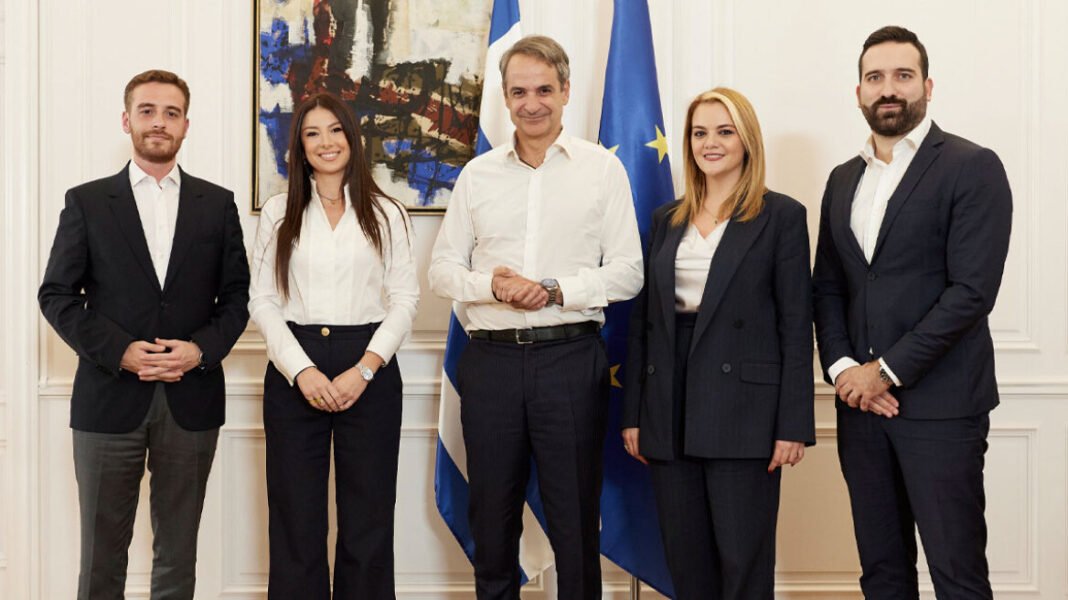 Η ΝΔ ανακοίνωσε τέσσερις νέους αναπληρωτές εκπροσώπους, τα βιογραφικά τους Η ΝΔ ανακοίνωσε τέσσερις νέους αναπληρωτές εκπροσώπους, τα βιογραφικά τους