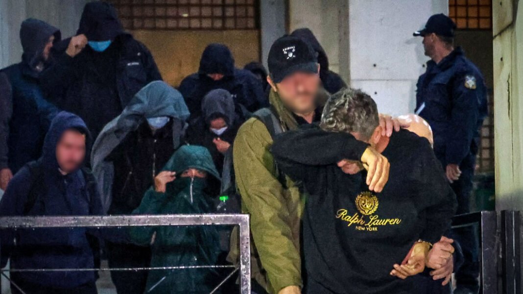 Τι κατέγραψε ο κοριός της ΕΛΑΣ για το «Χωριάτικο»: Οι επίορκοι δημόσιοι υπάλληλοι, τα «βαφτιστήρια» και τα κραγιόν YSL πριν από τους ελέγχους Τι-κατέγραψε-ο-κοριός-της-ΕΛΑΣ-για-το-«Χωριάτικο»:-Οι-επίορκοι-δημόσιοι-υπάλληλοι,-τα-«βαφτιστήρια»-και-τα-κραγιόν-ysl-πριν-από-τους-ελέγχους