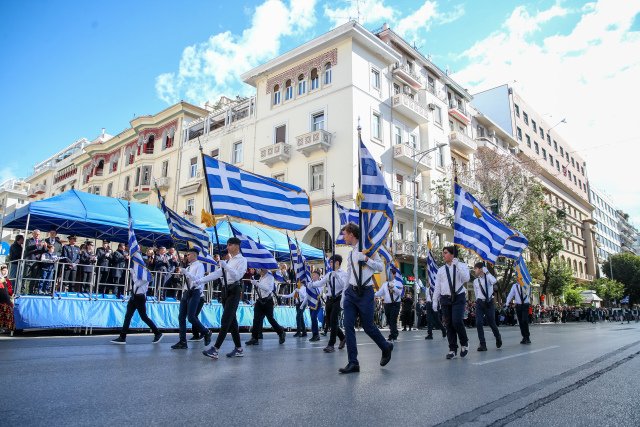 28η-Οκτωβρίου:-Ποιοι-δρόμοι-θα-κλείσουν-για-τις-παρελάσεις-σε-Αθήνα-–-Θεσσαλονίκη-–-Πως-θα-κινηθούν-τα-μέσα-μεταφοράς