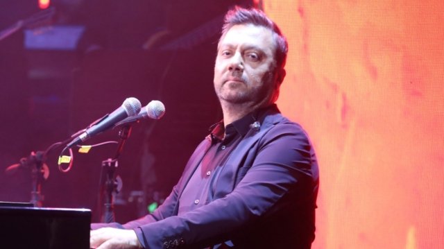 Γιώργος Θεοφάνους: Την «Κόκκινη Γραμμή» την είχα γράψει για την Άννα Βίσση, όπως και άλλα τραγούδια Γιώργος-Θεοφάνους:-Την-«Κόκκινη-Γραμμή»-την-είχα-γράψει-για-την-Άννα-Βίσση,-όπως-και-άλλα-τραγούδια