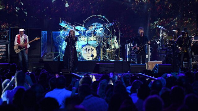 Έρχεται ντοκιμαντέρ για τους Fleetwood Mac με αδημοσίευτο υλικό και αποκλειστικές συνεντεύξεις Έρχεται-ντοκιμαντέρ-για-τους-fleetwood-mac-με-αδημοσίευτο-υλικό-και-αποκλειστικές-συνεντεύξεις
