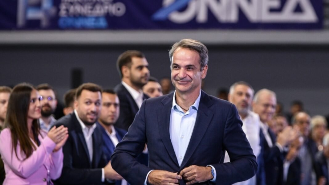 Σήμα Μητσοτάκη η Νέα Δημοκρατία να πάει στους πολίτες, ξεκινούν ξανά περιοδείες με κλιμάκια υπουργών σε νομούς
