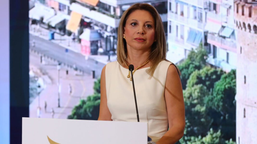 Καρυστιανού: Αρνήθηκαν το αίτημά μου να καταθέσω στεφάνι σε Αθήνα και Θεσσαλονίκη για την 28η Οκτωβρίου