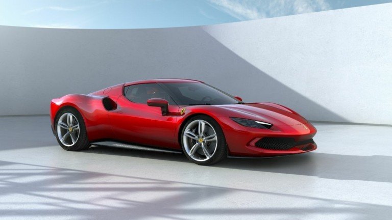 Η-ferrari-αναπτύσσει-τη-296-challenge-stradale