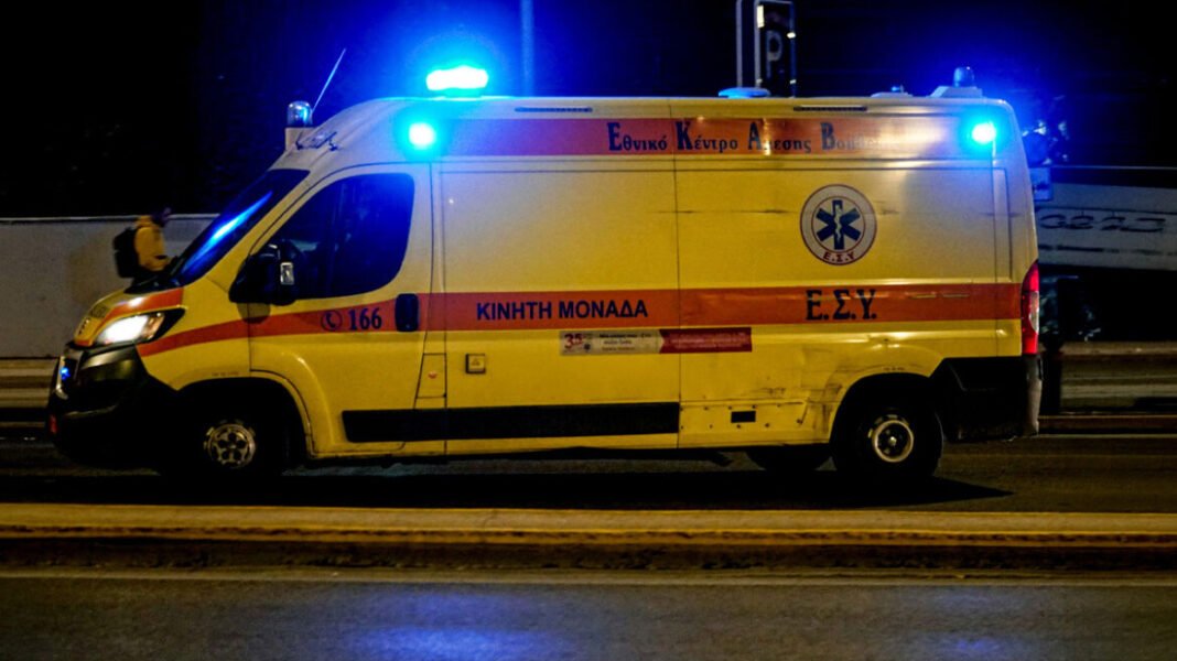 Τραγωδία-με-30χρονο-νεκρό-σε-τροχαίο-στο-Κερατσίνι,-η-μηχανή-του-προσέκρουσε-σε-προστατευτικά-και-έπεσε-σε-σταθμευμένα-ΙΧ