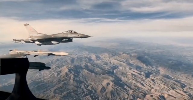 Νέα-εμφάνιση-τουρκικών-μαχητικών-νότια-της-Κύπρου,-την-προστασία-των-«δικαιωμάτων»-της-επικαλείται-η-Άγκυρα