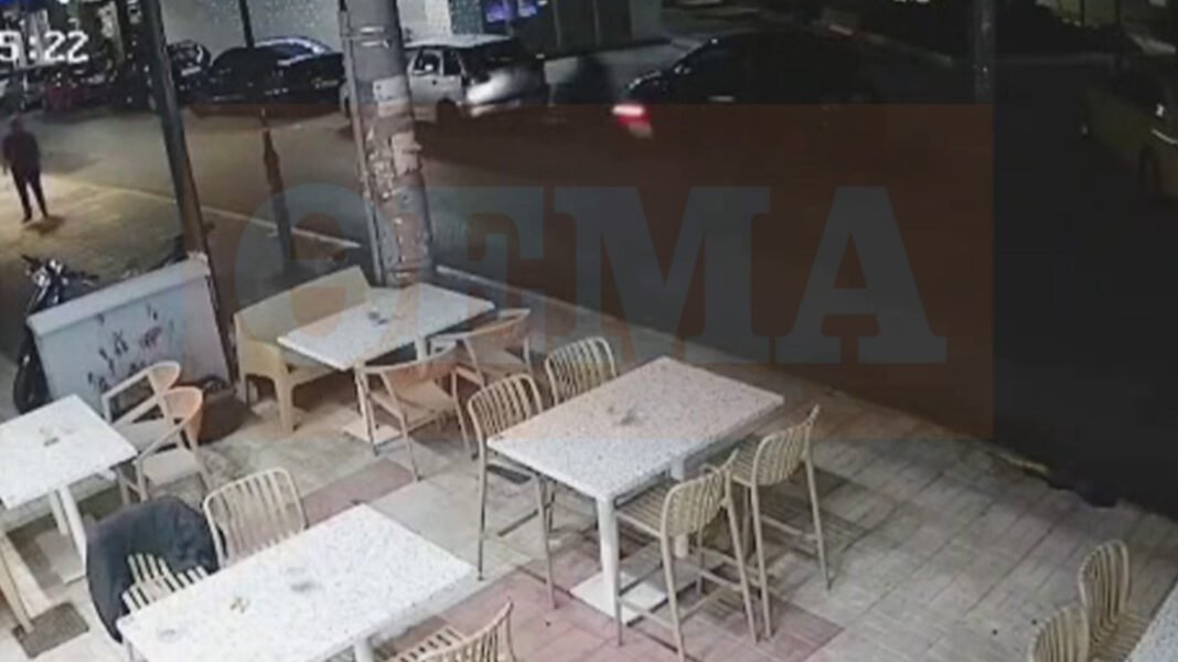 Βίντεο από το θανατηφόρο τροχαίο με τον 30χρονο στο Κερατσίνι, η στιγμή που η μηχανή πέφτει σε σταθμευμένο ΙΧ Βίντεο-από-το-θανατηφόρο-τροχαίο-με-τον-30χρονο-στο-Κερατσίνι,-η-στιγμή-που-η-μηχανή-πέφτει-σε-σταθμευμένο-ΙΧ