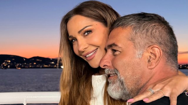 Το μήνυμα της Δέσποινας Βανδή για τα γενέθλια του Βασίλη Μπισμπίκη: Προσεύχομαι να μείνω για πάντα εδώ Το-μήνυμα-της-Δέσποινας-Βανδή-για-τα-γενέθλια-του-Βασίλη-Μπισμπίκη:-Προσεύχομαι-να-μείνω-για-πάντα-εδώ