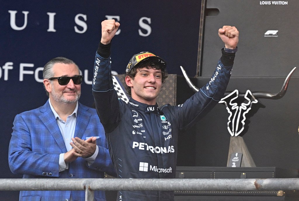 formula-1:-Τι-είχε-συμβεί-τις-προηγούμενες-φορές-που-οδηγός-της-mercedes-«κλείδωσε»-τον-τίτλο-στο-Μεξικό