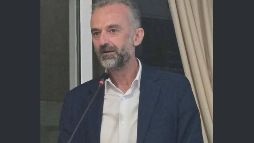Θεοδωράκης (ΕΛΑΣ): Δεν αποδέχομαι την έδρα του Ζαμπάρα, ήμουν και θα είμαι δίπλα στον Τσίπρα Θεοδωράκης (ΕΛΑΣ): Δεν αποδέχομαι την έδρα του Ζαμπάρα, ήμουν και θα είμαι δίπλα στον Τσίπρα
