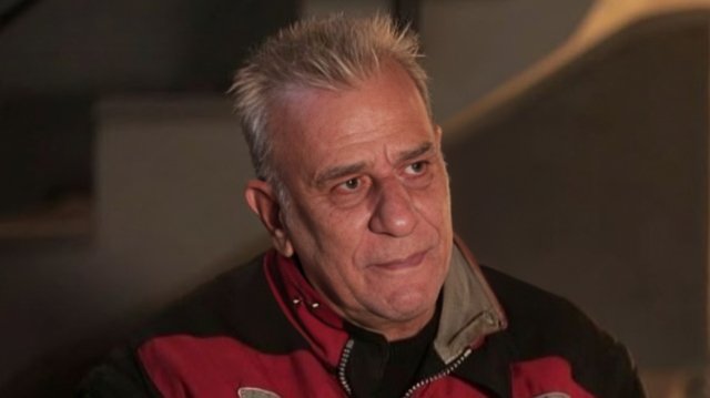 Γιώργος Νινιός: Δεν θέλω να νιώσω ότι γερνάω, θέλω να έχω δυνάμεις να διαχειριστώ τα χρόνια που πέφτουν πάνω στην πλάτη μου Γιώργος-Νινιός:-Δεν-θέλω-να-νιώσω-ότι-γερνάω,-θέλω-να-έχω-δυνάμεις-να-διαχειριστώ-τα-χρόνια-που-πέφτουν-πάνω-στην-πλάτη-μου